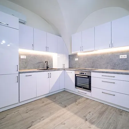 St Elizabeth Apartment, Old Town Kassa