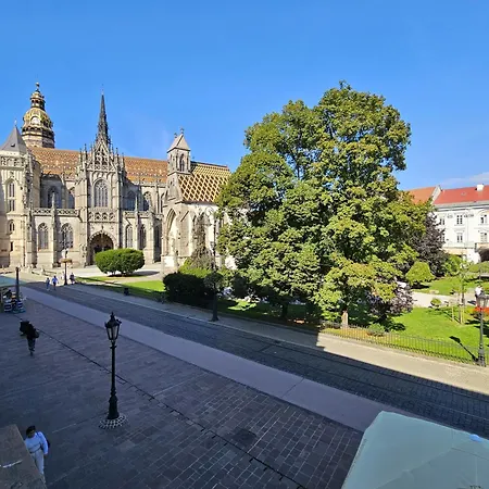 St Elizabeth Apartment, Old Town Apartman *